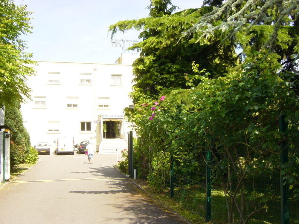 Hotel De L'Europe Pierre-Bénite Exteriör bild